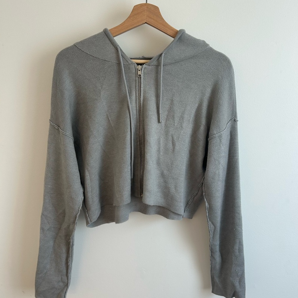 Cropped Hooded Zip Sweater - Gray